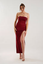 Elegancka Maxi Sukienka Bez Ramiączek z Rozcięciem – Idealna na Wieczorne Wyjścia-Maxi Dresses-Mason Luxor-Moda Perla