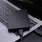 Elios Przenośny Dysk Twardy | 10 TB, USB 3.0, Ultracienki i Lekki 4
