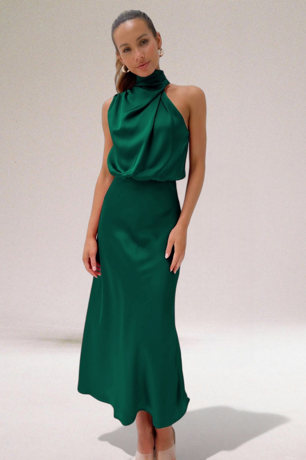 Giselle Sukienka Halter | Elegancki Krój na Specjalne Okazje 5
