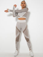Lina Women's Sports Set | Seamless Design 1