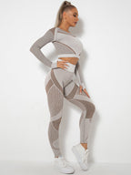 Lina Women's Sports Set | Seamless Design 2