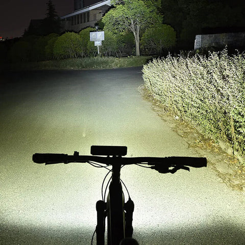 Lumo Lampka Rowerowa LED | Regulowana Jasność, Wielofunkcyjne Tryby 0