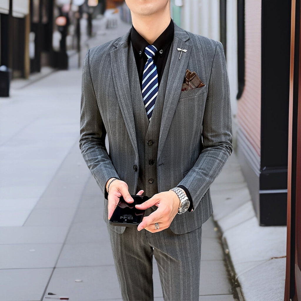 Męski Garnitur Pasiasty | Elegancki Trzyczęściowy Krój, Slim Fit 0