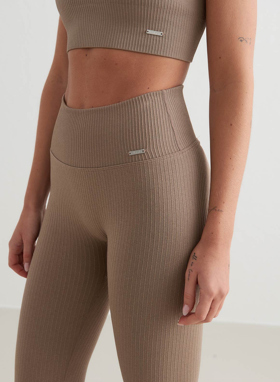 Noa Women's Legginsy | Elastyczny Materiał 2