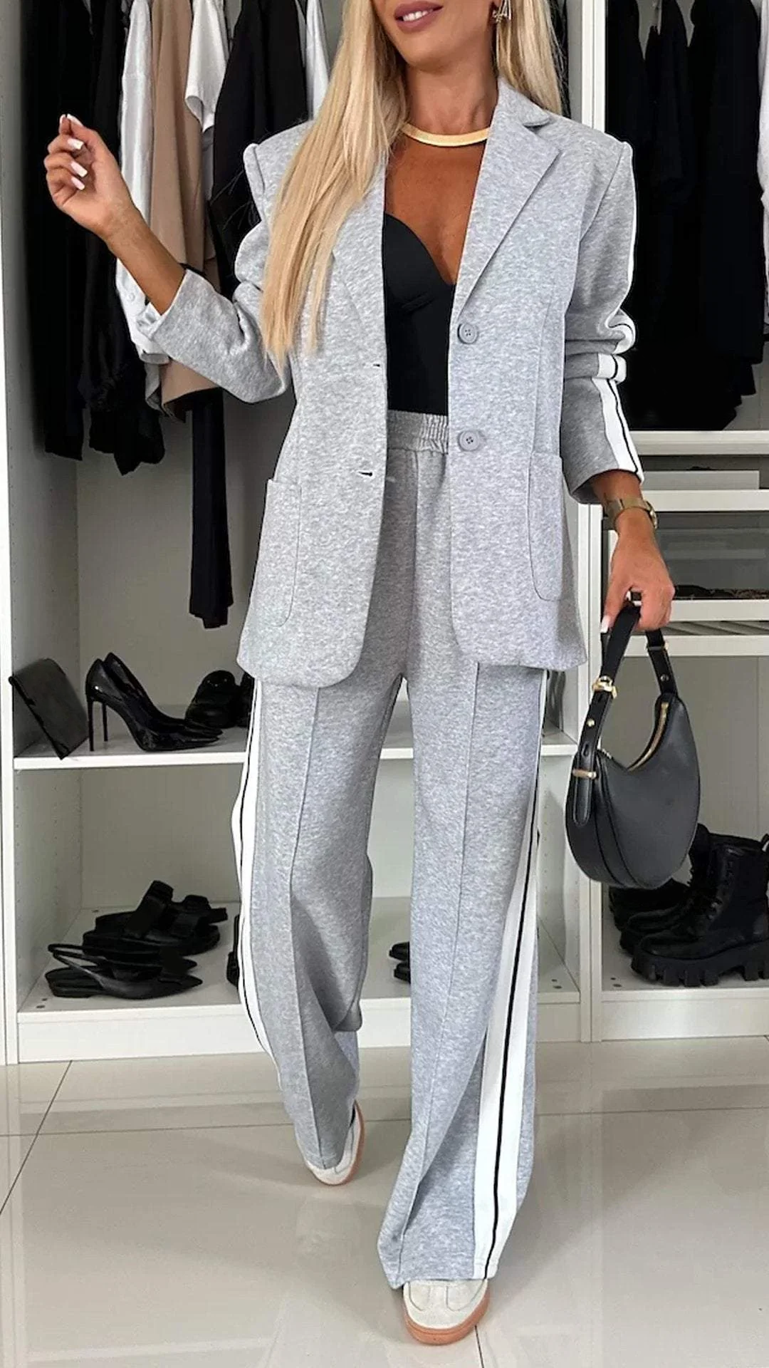 Nowoczesne Damskie Athleisure | Wygodny Zestaw z Paskami 0
