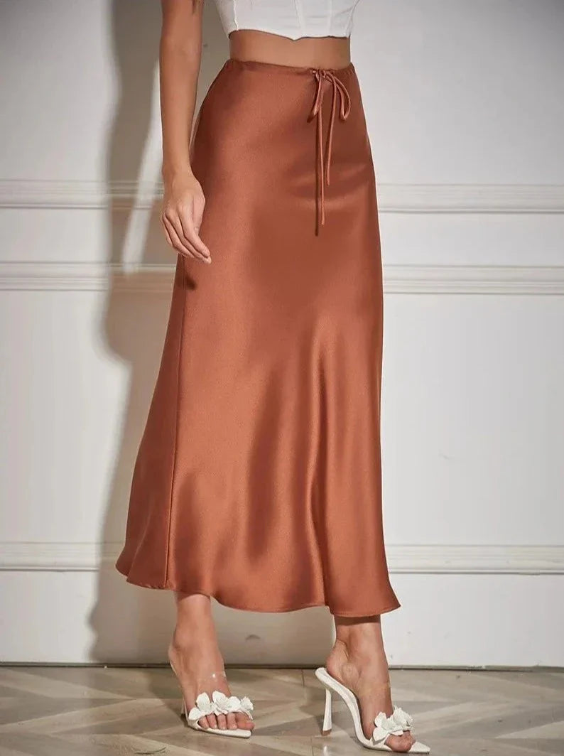 Satynowa Spódnica Maxi z Wysokim Stanem z Jedwabiu Ice-skirts-Moda Perla-Moda Perla